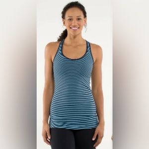 Lululemon Cool Racerback, Size 6, Hyper Stripe Bluemoon Inkwell color